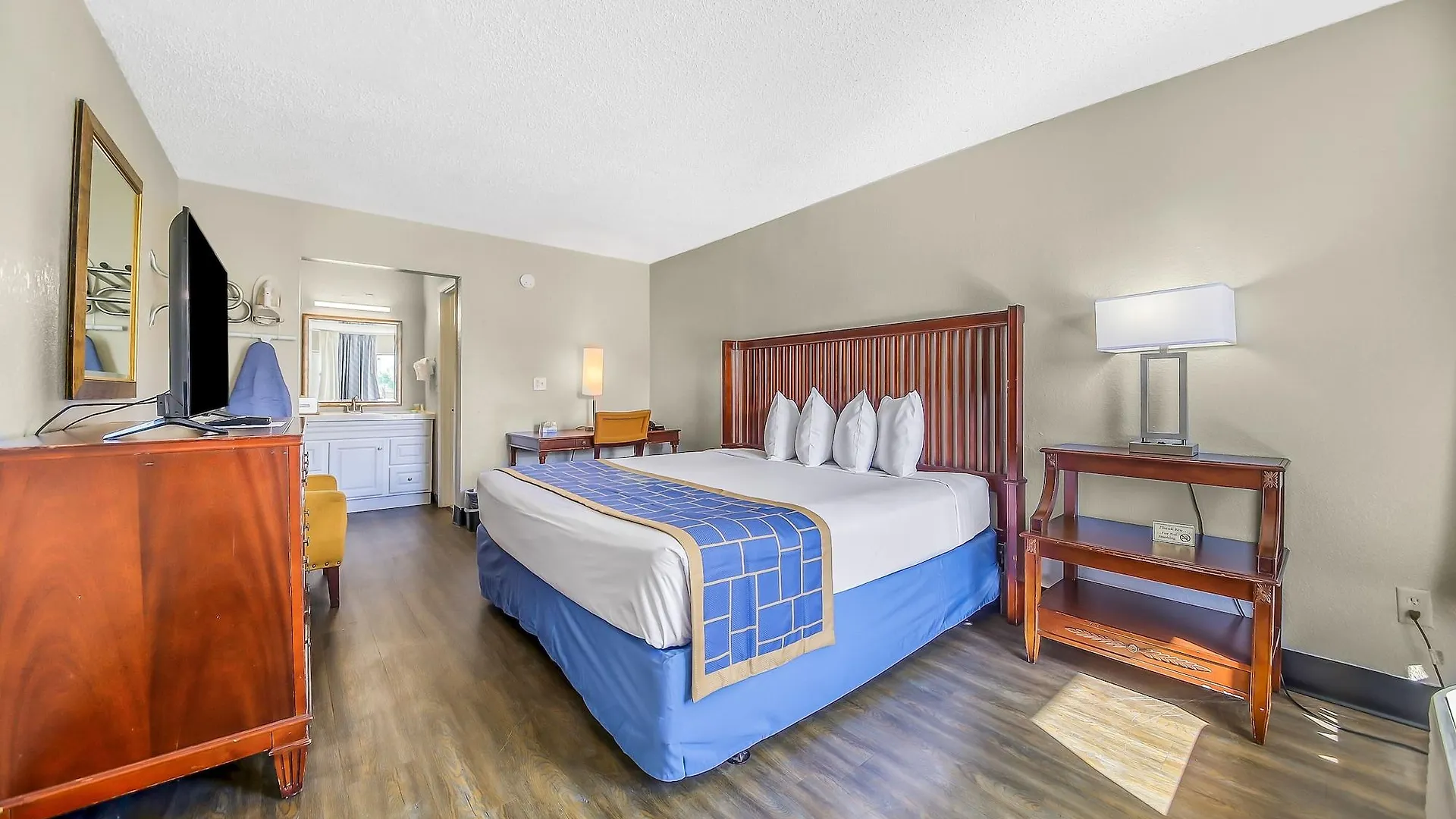 Days Inn By Wyndham Daytona Beach Speedway