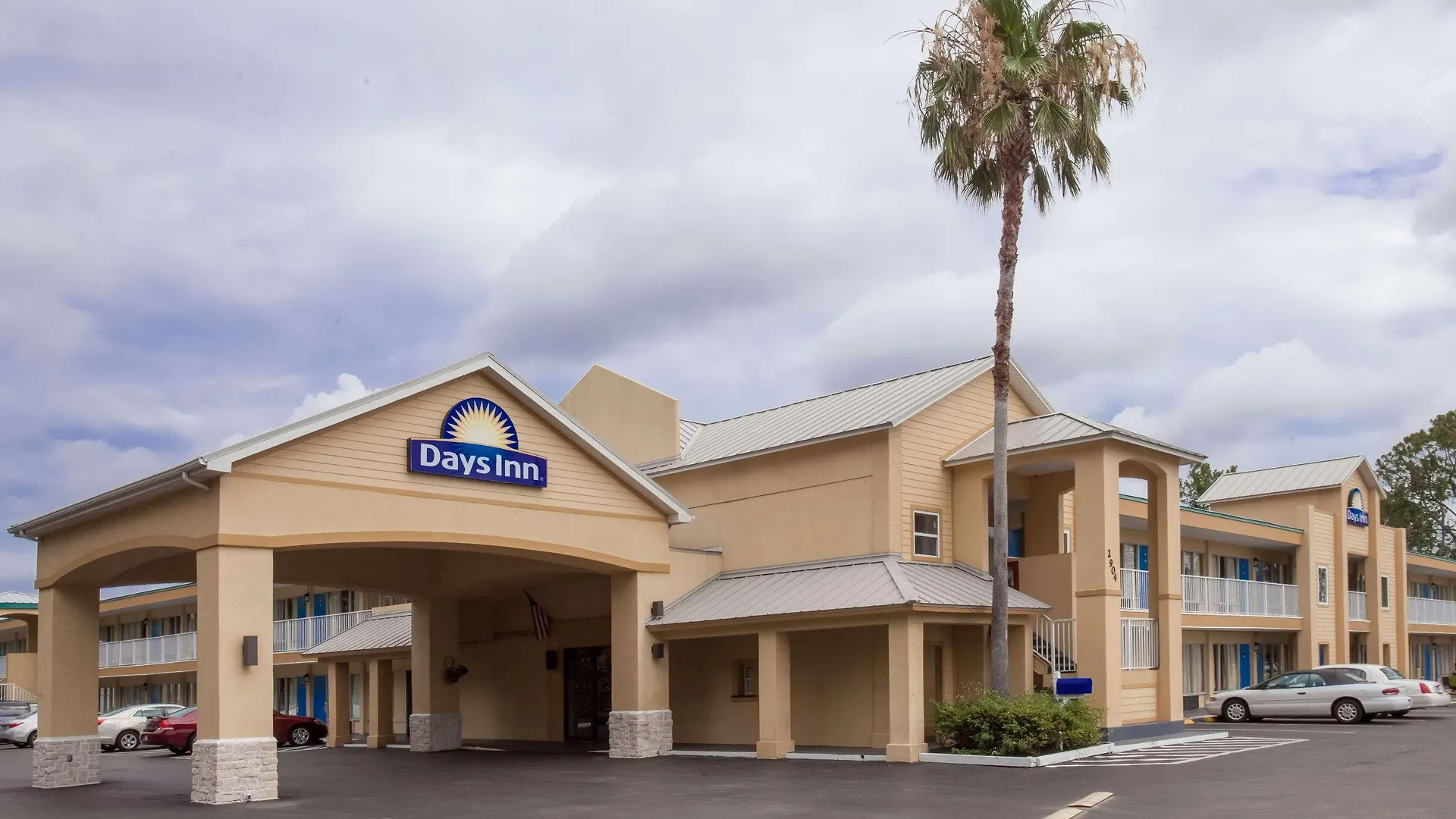 Days Inn By Wyndham Daytona Beach Speedway USA