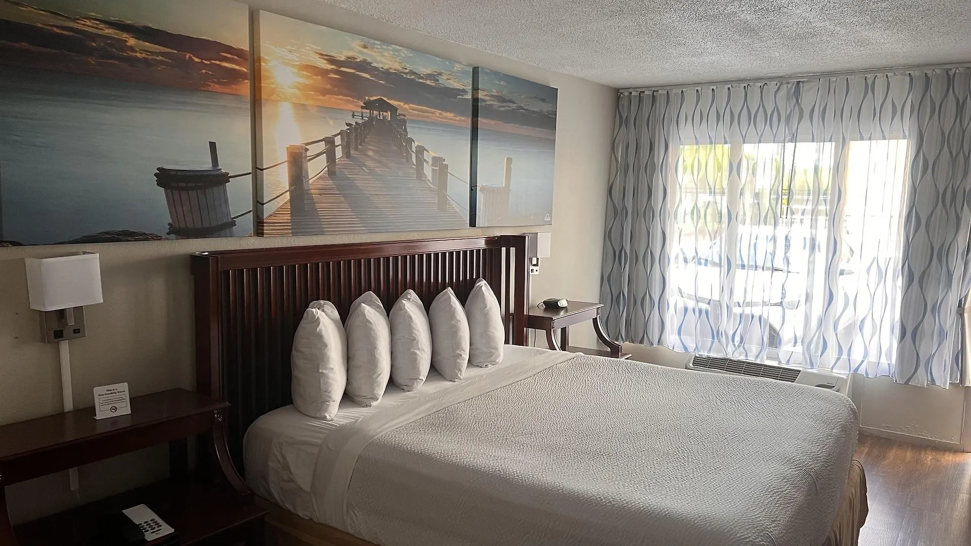 Days Inn By Wyndham Daytona Beach Speedway
